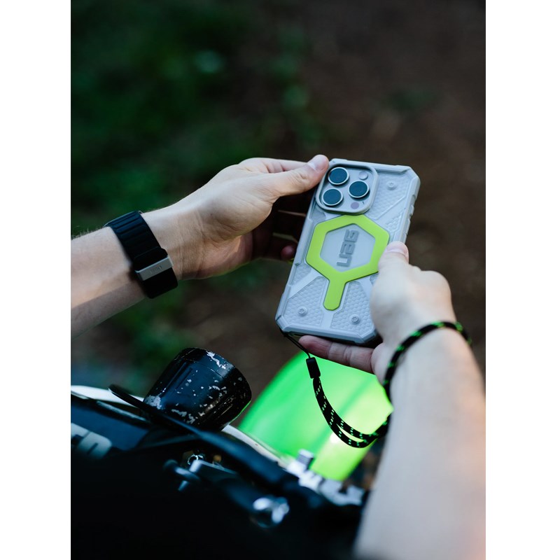 UAG iPhone 16 Pro Max Magsafe Pathfinder Clear Case