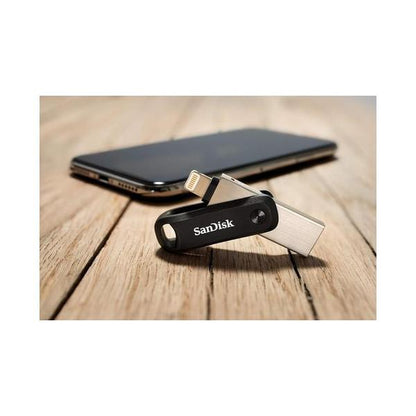 SanDisk 256GB iXpand Flash Drive Go – USB3.0 + Lightning - For iPhone and iPad - Create space on your iPhone - SDIX60N-256G-GN6NE